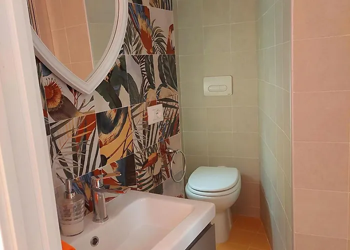 Maison Charlotte アパート バニャイア